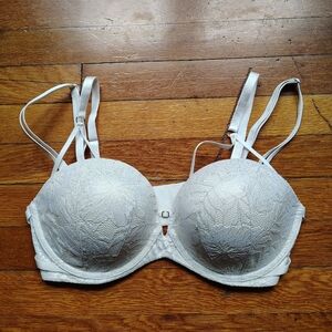 Victoria’s Secret Very Sexy Multi-way Convertible Bra Size 34DD White Lace